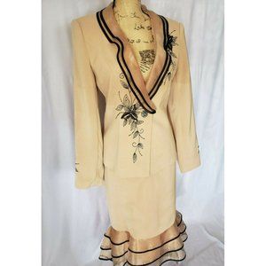 LISA RENE SUIT